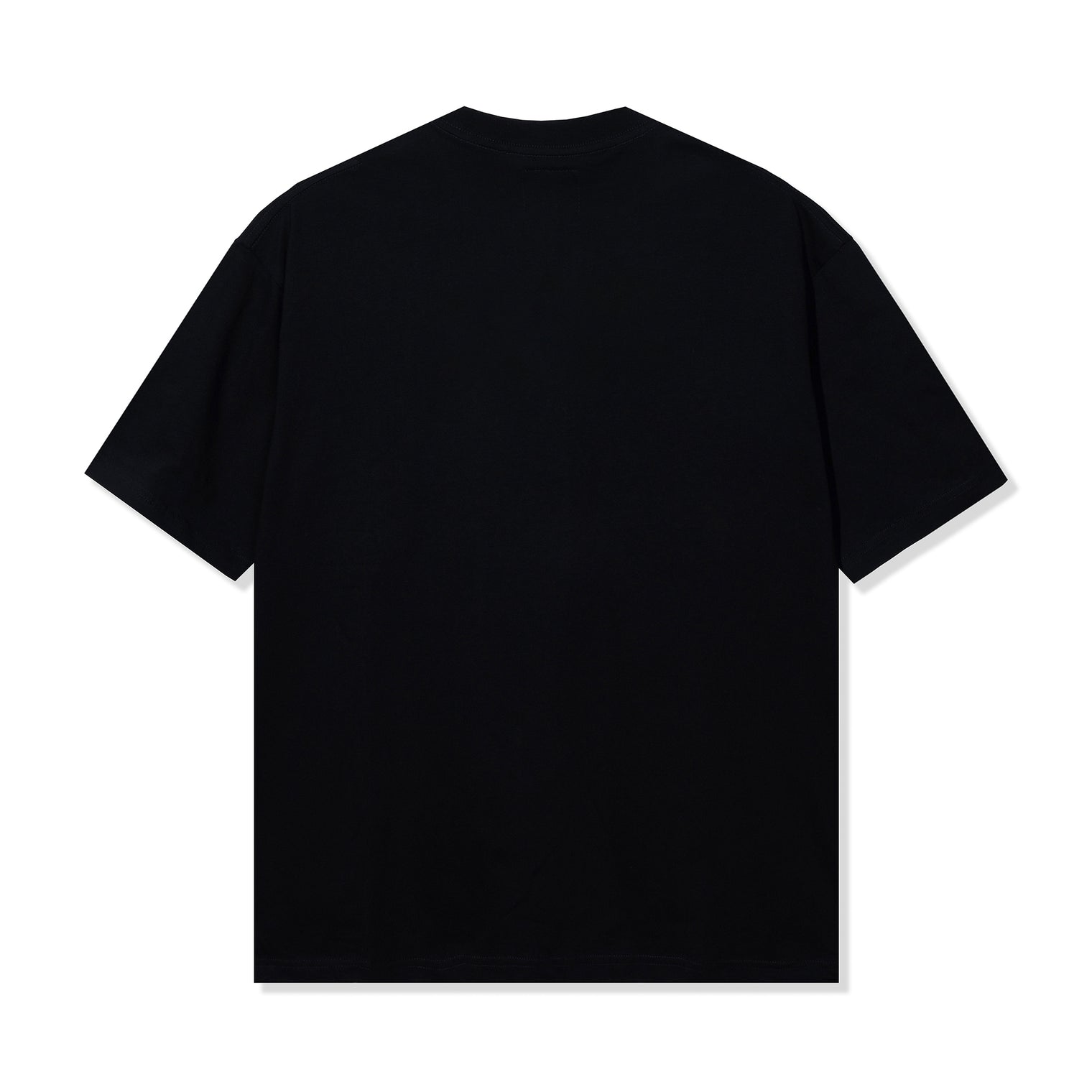 Back view of the plain black tee.